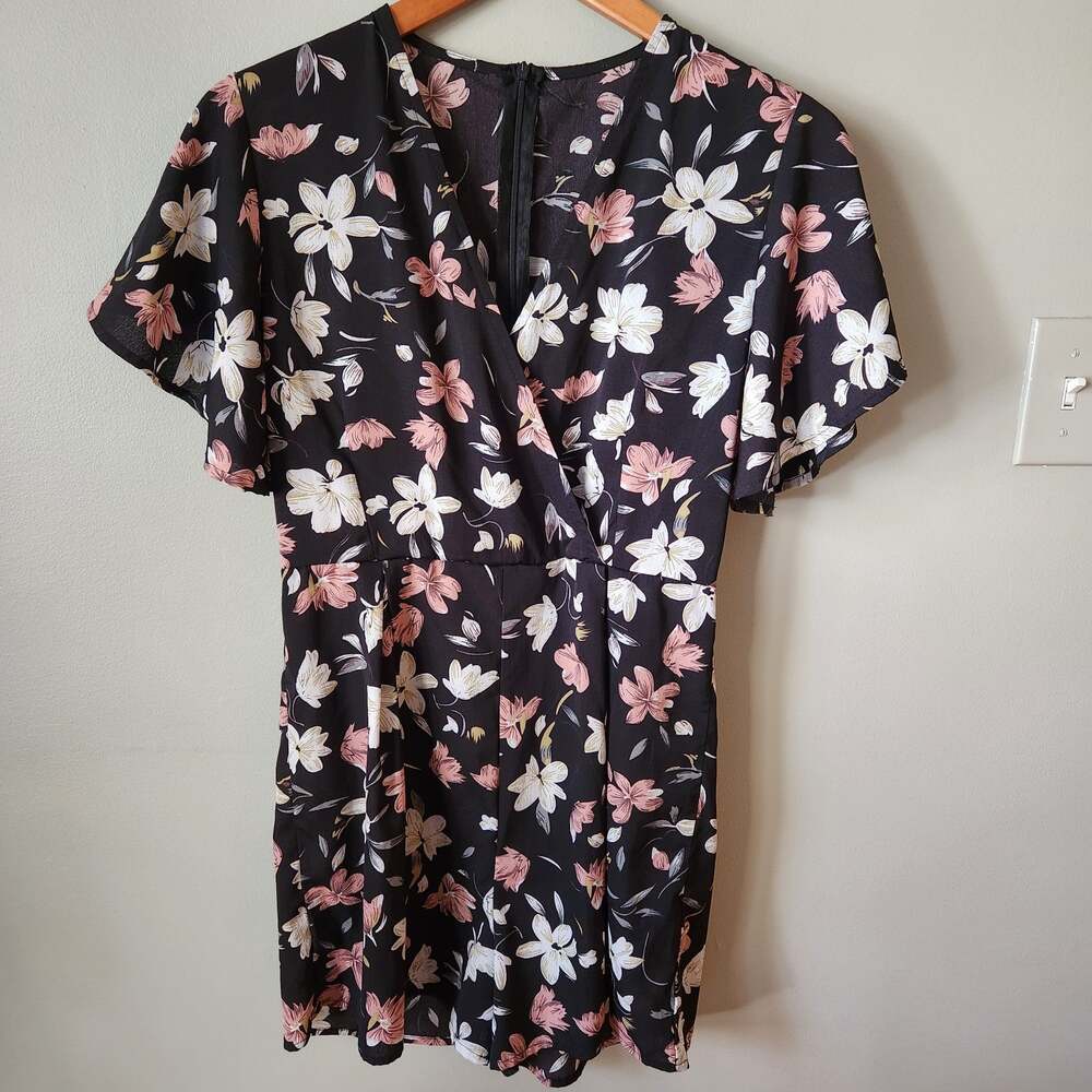 SHEIN Floral Print Short Sleeve Vneck Wrap Top Romper